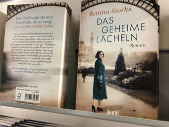 Bettine Storks: Das geheime Lächeln