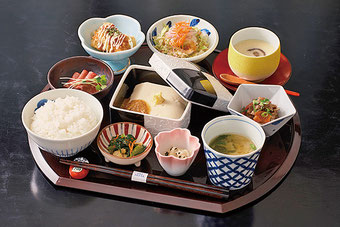 昼食イメージ