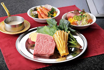 夕食イメージ ＊ステーキはモモ肉になります。