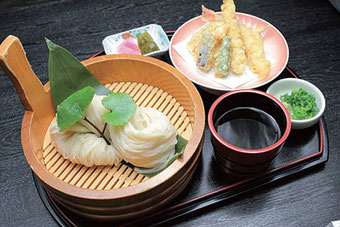 昼食イメージ