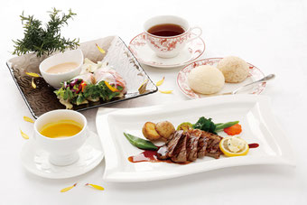 昼食イメージ