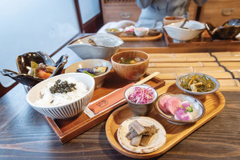 昼食イメージ