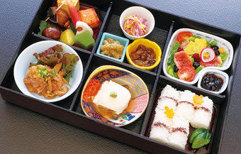 昼食イメージ