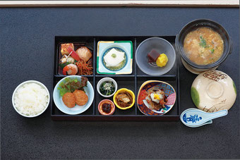 昼食イメージ