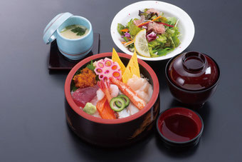 昼食イメージ