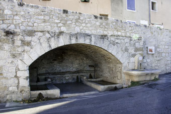 Bild: Pertuis, le lavoir Notre-Dame