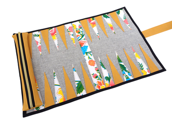 Backgammon Reisespiel floral gelb mexikanisches Wachstuch