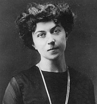 (Alexandra Kollontai, Moskva 1920 - russisk feminist og fremtrædende medlem af 'Arbejderoppositionen' i bolsjevikpartiet)