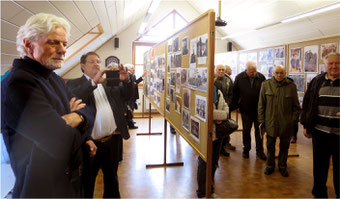 Eröffnung der Bilderausstellung im Feuerwehrhaus Großvillars