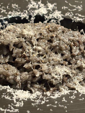 91. 黒いボロネーゼのリゾット ピリ辛黒胡麻風味 〜ボロネーゼベース〜 🌶️🌶️ 🧀 1,200円
