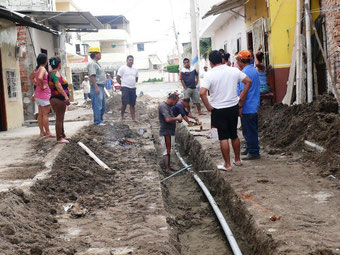 Una variante en la red de distribución de agua potable en el Barrio 8 de Abril. Manta, Ecuador.