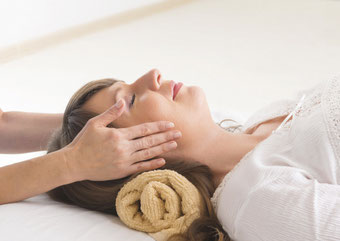 Energetische Behandlung, ©amaviael, 123rf.com