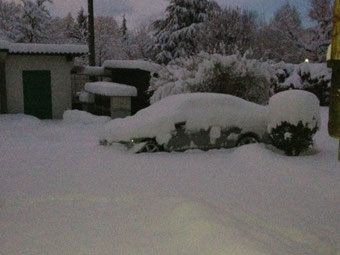 La neige est arrivée dans la nuit. Départ pour l'aéroport dans deux heures !