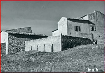 La Fare "Vie à Ste Croix du Verdon février 1957 capture d'écran (ferme installée dans un ancien monastère)