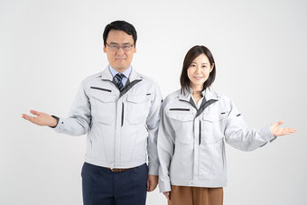 作業服の男女