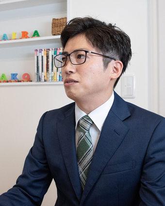 ほけん工房DAYS　高橋圭介　写真