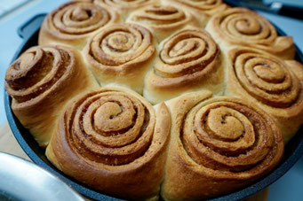 Zimtschnecken backen