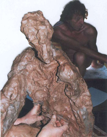 Sculpture en cours à l’atelier - Brigitte Valin - modelage d’après modèle vivant.