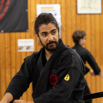 Oguzhan Uzun,  Kindertrainer, Kindertraining, Training, Kinder, 10-14 Jahre, Bujinkan, Lauf an der Pegnitz, TSV Lauf, Samurai, Ninja, Bujinkan Budo Taijutsu, Wakagi Lauf, Bujinkan Wakagi Dojo Lauf, Kampfkunst, Kampfkunst Lauf an der Pegnitz,