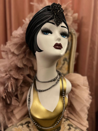 1920er 1930er Jahre Retro Mode Stil Turban.20erjahre Kopfschmuck. PowderRoom Vintage Boutique Zürich. Kostüm, Party, Outfit