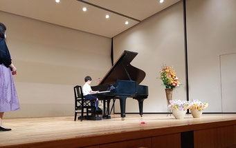 2021発表会年中男子の演奏風景｜大田区東雪谷羽金ピアノ教室