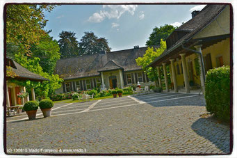 Eingang in STEIN-EGERTA Erwachsenenbildung in Schaan, F.Liechtenstein