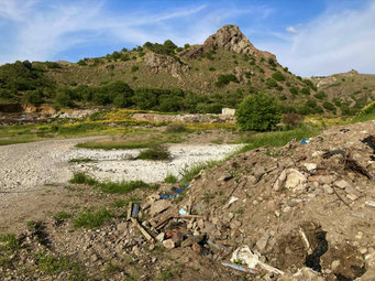 ABFALL IN WILDER LANDSCHAFT – die illegale Müllhalde im Tal des Flusses Chalantra