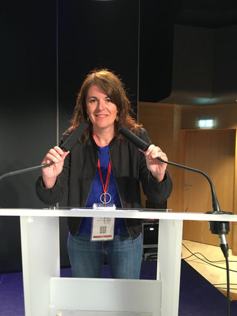 Julie EHRET lors du congrès des associations de chiens guides d'aveugles en 2019