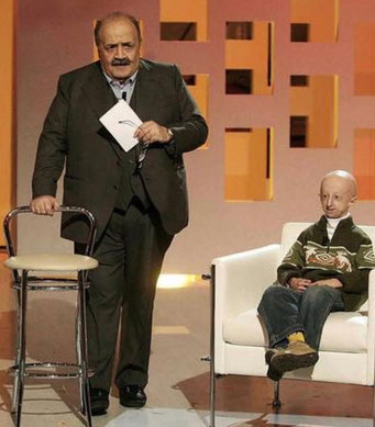 Gianni Basso al Maurizio Costanzo Show (foto tratta da Associazione Italiana Progeria Sammy Basso onlus