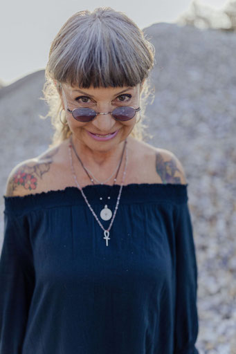 LuNa, Lucia Nirmala Schmidt