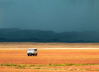 wieder in der Gobi-Steppe schien die Sonne