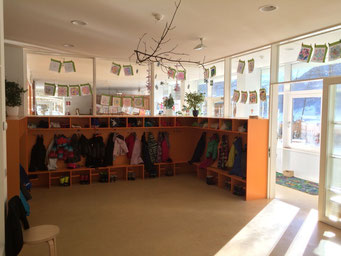 Die Garderobe des Kindergartens Weißenbach