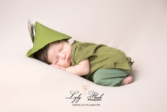 séance photo naissance avec un nouveau né pour un thème artistique peter pan par lyly flash photographe Brignoles