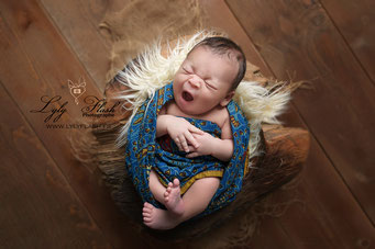 photographe nouveau-né métisse par lyly flash photographe Brignoles