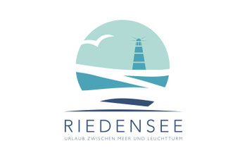Stimmungsvolles Corporate Design für die Ferienunterkunft Riedensee – Harmonische Farbwelt und stilvolles Logo für einen unvergesslichen Aufenthalt am Meer