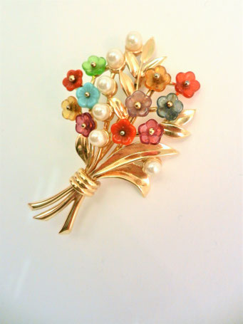 Airoldi signed flowers Brooch-Wonderful arrangement of flowers & leaves in an elegant bouquet with pearls-high-end costume jewelry-art.360/5