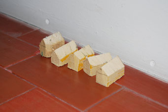 Take home take time, 2010, wood, VYŠEHRADSKÁ 26, Praga,photo Annalisa Sonzogni