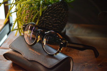 【個性強めの主張するメガネ】フレーム：OLIVER PEOPLES OV5493SU　レンズ：HOYA 1,67薄型ひ球面レンズ HM Cort