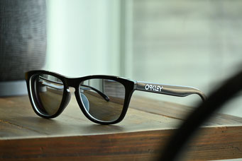 【1年を通して愛用できるTRUEVIEW (トゥルービュー)】フレーム：OAKLEY Frogskins　レンズ：TALEX TRUEVIEW  HM Cort