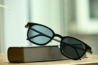 【日常と旅行で使用する偏光サングラス】フレーム：LINDBERG acetaniumu1059　レンズ：TALEX EASE BLUE HM Single Cort