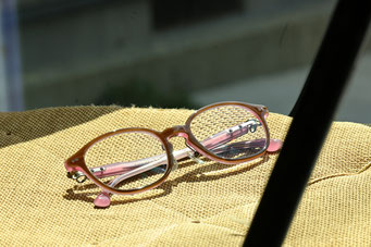 【今までよりももっと可愛い弱視治療用めがね】フレーム：omodok little-105M　レンズ：Ito Lens ACROLITE1.74 TRN Cort
