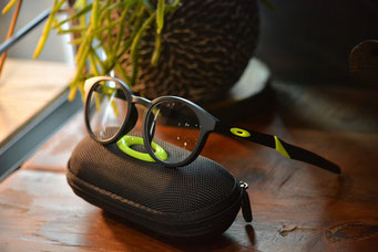 フレーム：OAKLEY ROUND OUT  レンズ：OAKLEY 純正度付きレンズ