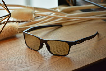 フレーム：OAKLEY　HEX JECTOR　 レンズ：TALEX RUSTER ORANGE
