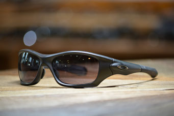 PITBULL (ピットブル)  MATTE BLACK・WARM GREY　税抜￥17,000円