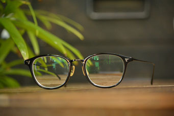 フレーム：BJ CLASSIC COLLECTION　COM-510N NT レンズ：Ito Lens 1,74超薄型両面非球面レンズ