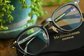【目を癒すための常用メガネ】フレーム：Mr.Gentleman EYEWEAR  JBD　レンズ：HOYA NULUX RF1.60 VG RUV Cort　