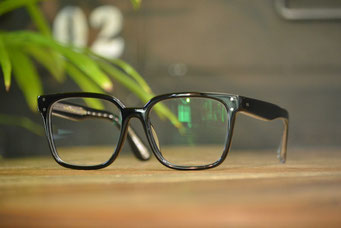 フレーム：OLIVER PEOPLES OV5502U　 レンズ：HOYA 1,60薄型非球面レンズ