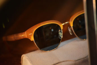 フレーム：OLIVER PEOPLES OV5436  レンズ：TALEX EASE BLUE
