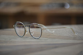 NEW. HETTIE C-BLACK  税抜12,000円 　レンズ：HOYA 1.60薄型球面レンズ 税抜5,000円→税抜3,000円  　仕上り価格 税抜15,000円