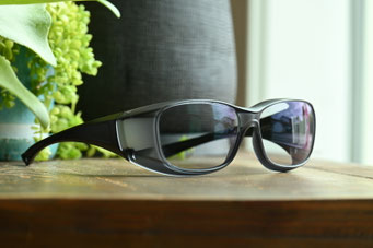 【農家のお客様。紫外線対策と目の保護に】フレーム：TALEX EM6-D03-03　レンズ：TALEX PEACE GRAY HM Cort